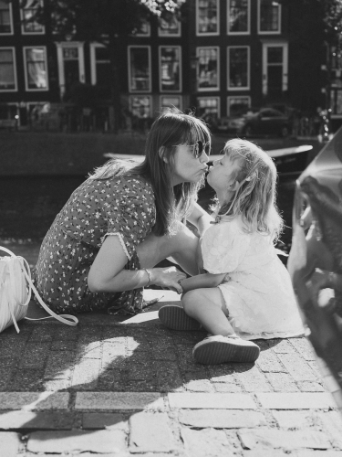 mother daughter photoshoot amsterdam