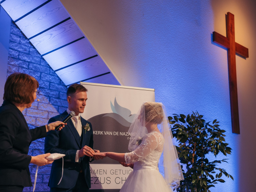 documentary wedding photoshoot church